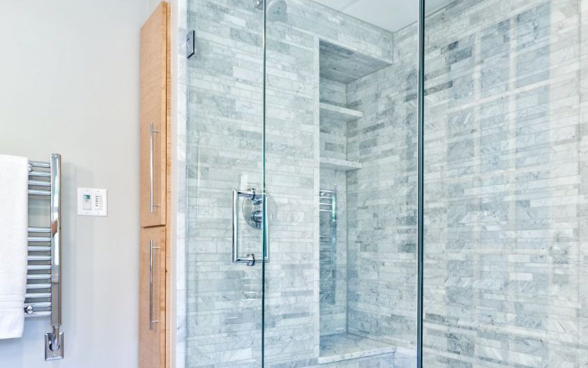 Vantagens de Usar Vidro Temperado em Taboão da Serra: 4 Benefícios box de vidro para banheiro em Taboão da Serra